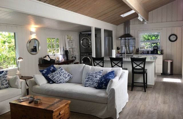 Eagle Harbor View Cottage