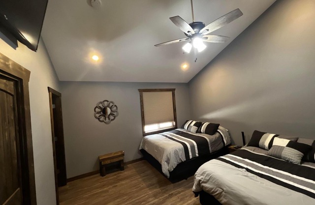 Eagle Nest Cabin Rental