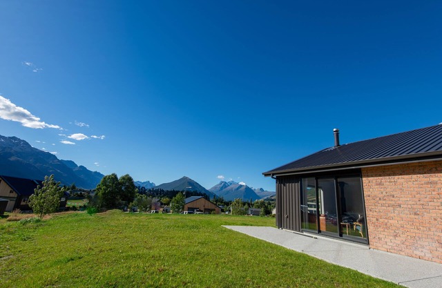 Earnslaw View, new build 3 bedroom holiday home