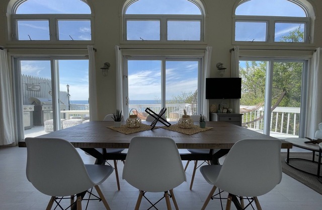 East End Retreat, Steps to the beach! NoFo LI - Monthly Rentals Available