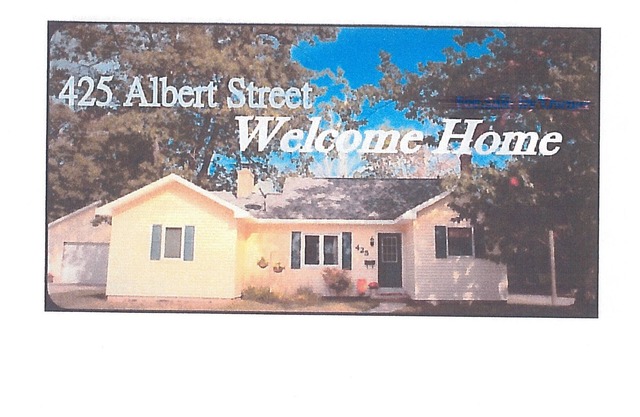 East Side Home 1 block from Lake Superior