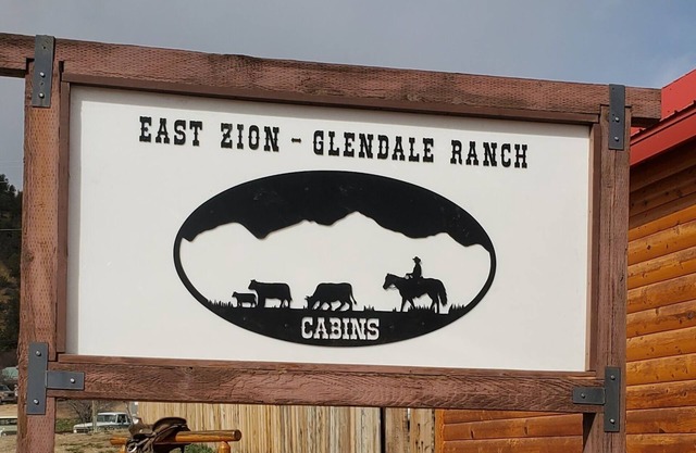 East Zion-Glendale Ranch Cabin 2