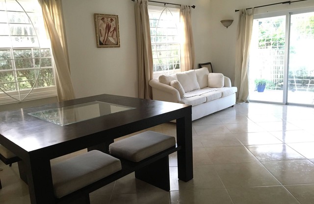 EASTER SPECIAL - Sunny 2-bedroom townhouse in quiet gated community