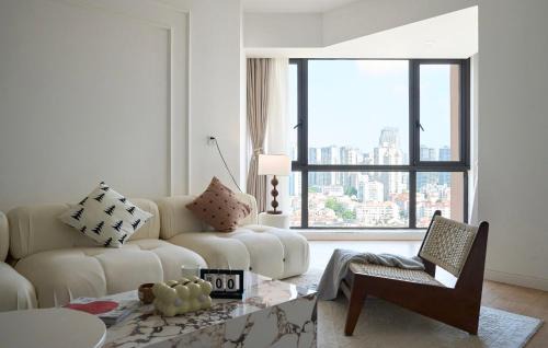 Eastern Hub - Bund Branch Near Yuyuan Garden Convenient Subway