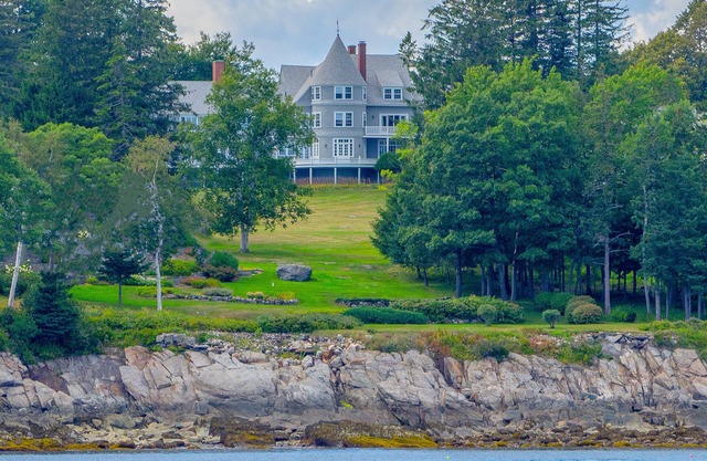 Eastward on the Ocean- oceanfront condo on scenic Penobscot Bay