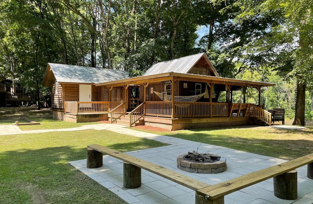 Eco Cabin by River-Extensive Decking Areas, Private Pier, Private Floating Dock