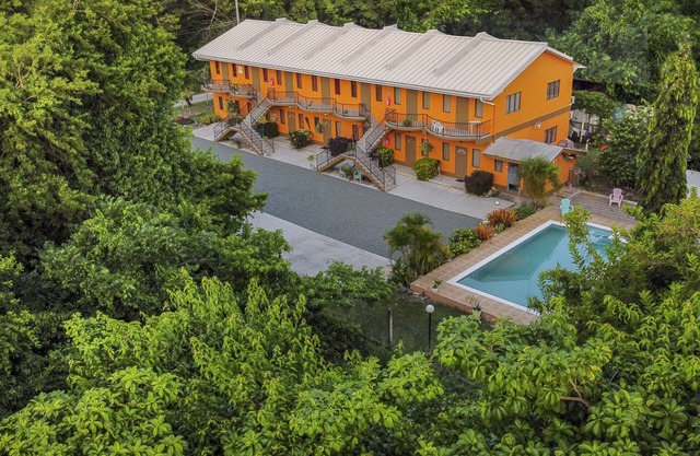 Eco Park Inn