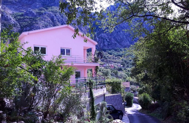 EcoHouse Risan Studio