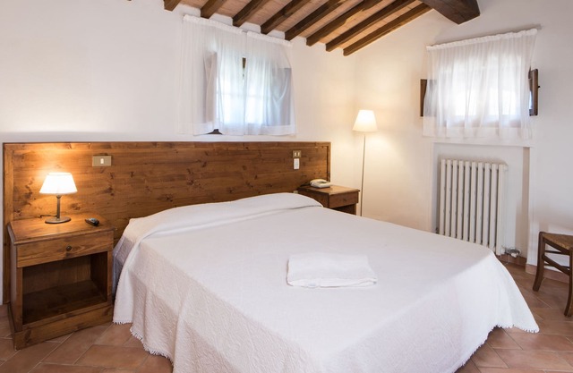 Economy double room in medieval Tuscan village (214), ground floor