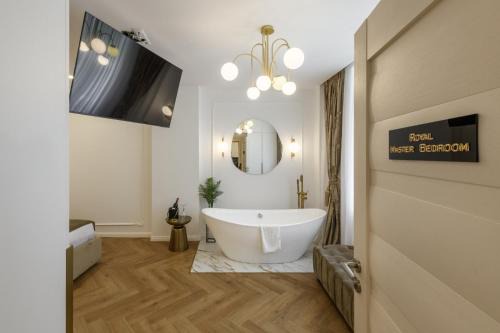 Eden Central Boutique Suites - Garden & Spacious Apartments