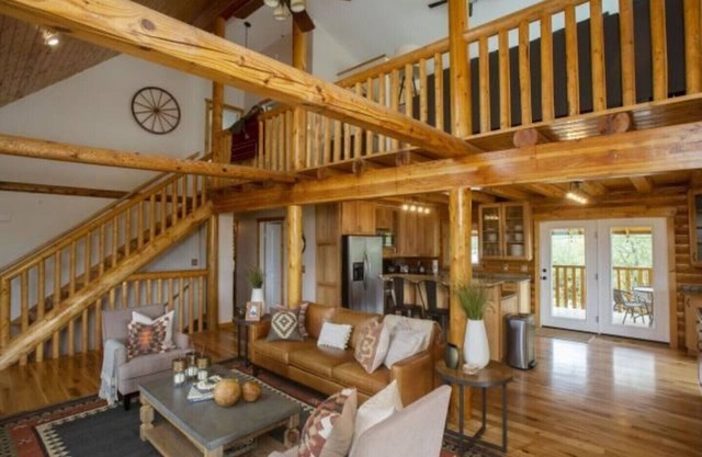 Eden Log Cabin/Near Lake & Ski Resorts