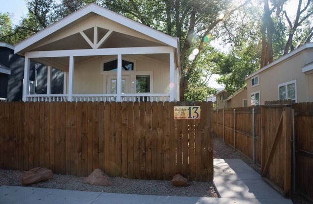 Edge of the Desert Grandstaff Gulch Cabin #13