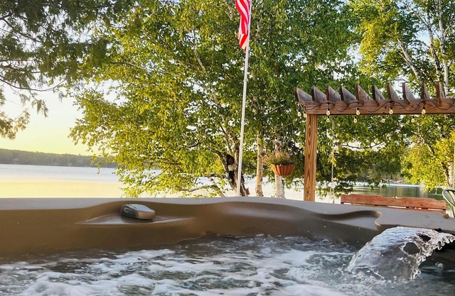 Edgewater at Long Lake - Lakeside Jacuzzi, fireplace, pet friendly, Pontoon boat