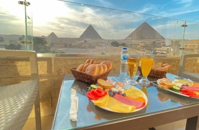 Egypt Pyramids Inn Cozy 1-bedroom apartment in brilliant Cairo with WiFi, AC