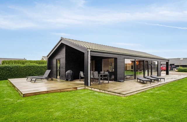 "Ehmi" - 750m from the sea by Interhome