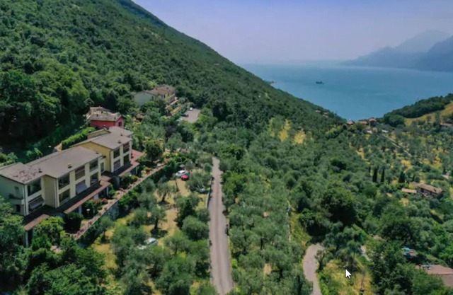 Ein Appartement mit Pool und Panoramablick auf den See, in Malcesine am Gardasee