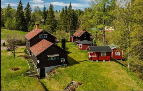 Ein großes Hausam Wald mit Bach für 8 Personen