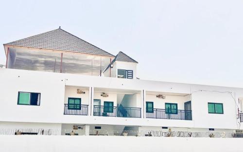 EJ Apartments