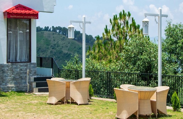 Ekaant Cafe and Guest House