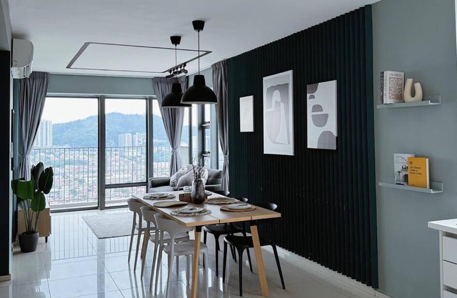 EkoCheras Premium Suite 6-7pax KL View Corner Lot with Balcony near MRT