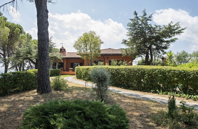 El Olivar - A Magnificent Villa in Umbria