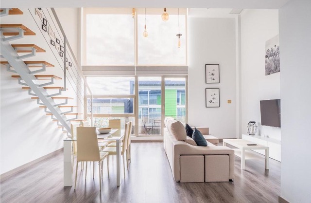 El Ventero Apartment - Elegante Apt para 5 con terraza, Wi-fi y aparcamiento en la calle