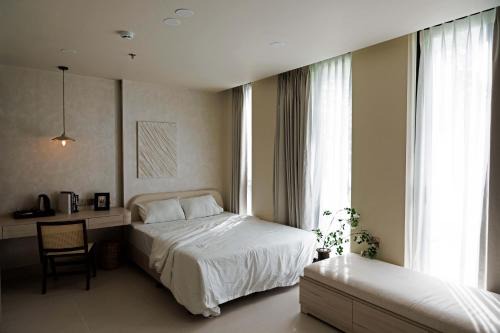 EL Where Hotel