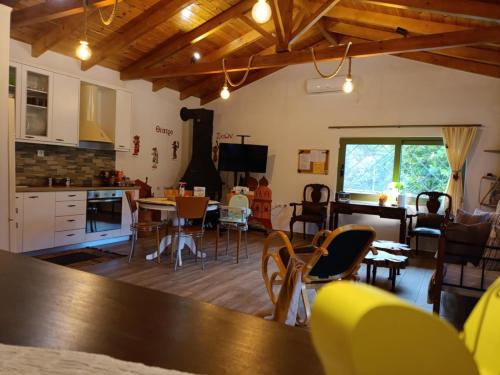 Elaia Rest House Retreat in nature