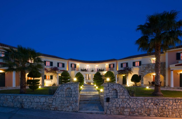 Elanthi Village Hotel