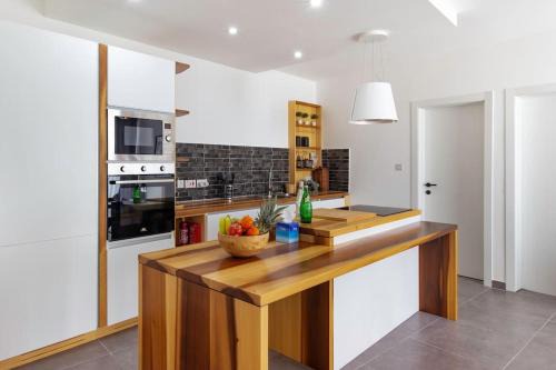 Elegant 2BR Apartment close to Beach and Paceville