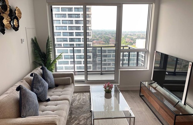 Elegant BrandNew Condo/3Bedroom/2.5Washroom/Gym/1Parking/8Guest
