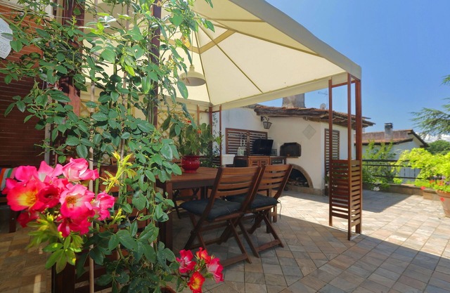 Elegant cottage on the outskirts of Rome