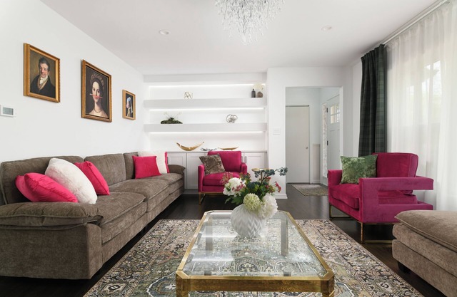 Elegant Escape by Downtown Burr Ridge with an easy access to Chicago Landmarks