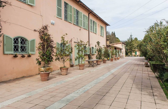 Elegant farmhouse - park and swimming pool just 20' from the center of Rome - Free shuttle