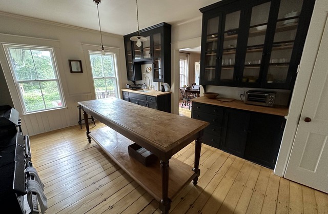 Elegant Farmhouse