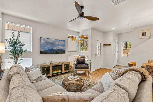 Elegant New Construction Bungalow with Scenic Forest Views
