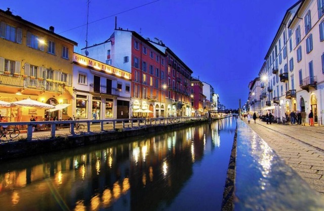 Elegant Renovated Penthouse in the Heart of Milan’s Vibrant Navigli District