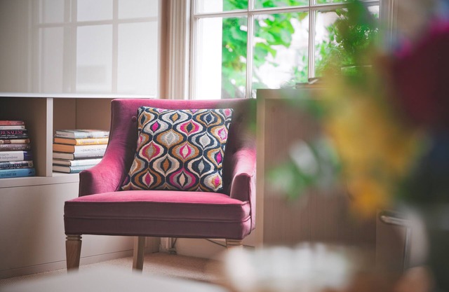 Elegant South Kensington Grade II Townhouse with Private Garden Sleeps 5/6
