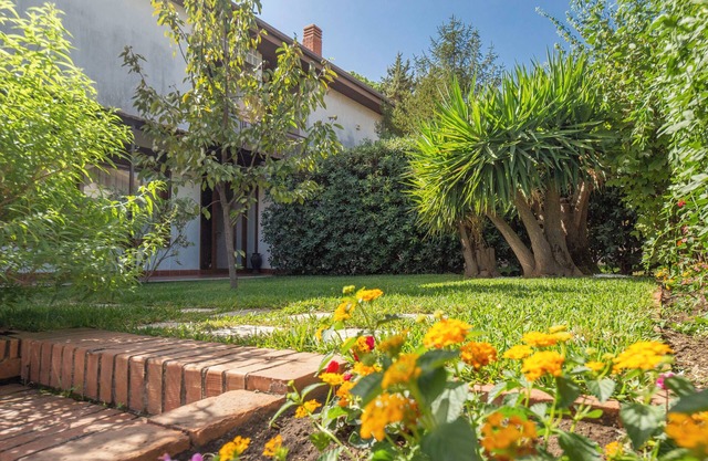 Elegant Villa with Garden between Catania and Etna