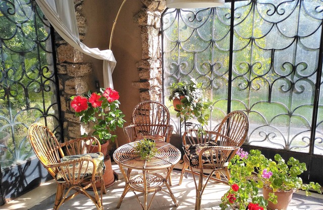 Elegant villa in the hills on the border with Umbria