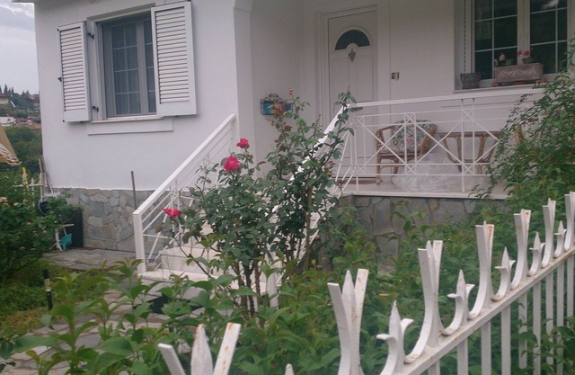 ELENI'S VILLAGE RELAXATION HOME