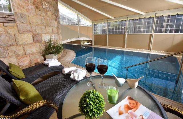 Elisheva Boutique Suite