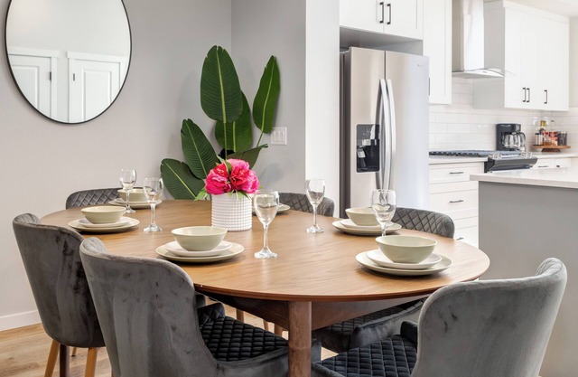 Elite 10-Bed Retreat - Hot Tub |AC| Fenced Yard | Parking | 2 Kitchens