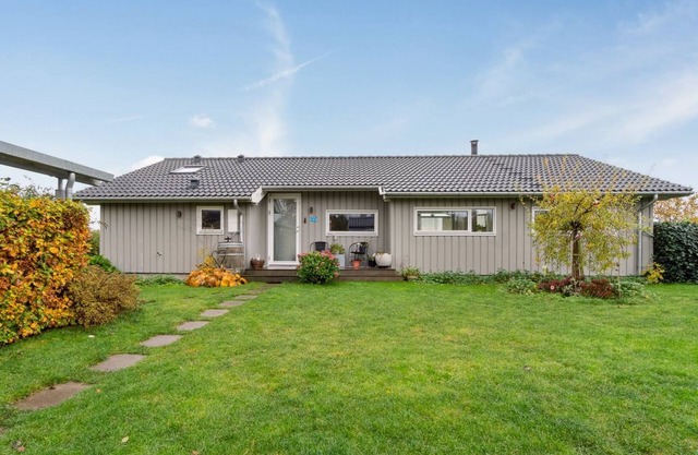 "Elja" - 400m to the inlet by Interhome