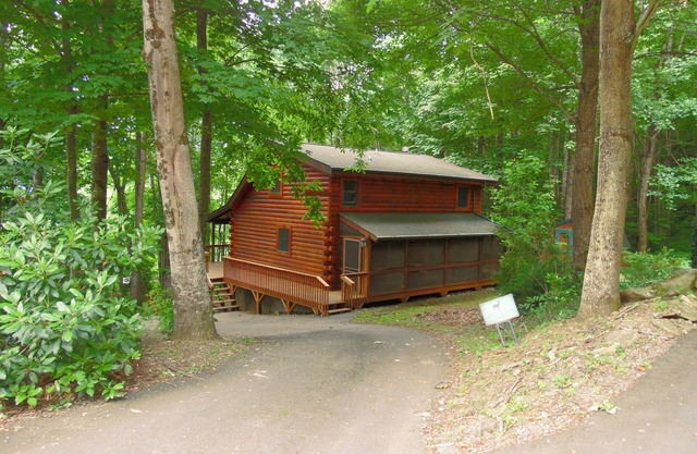 Elk Buck Gift Card Log Cabin, Mountain View, EZ Access, Playground, Firepit,WIFI