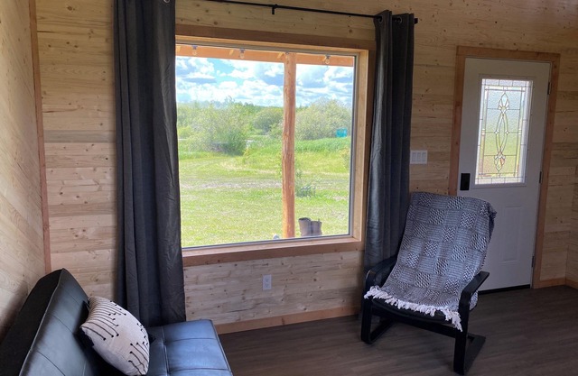 Elk Island Getaway! Rustic Cabin. Where peace and nature awaits you!n