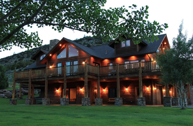 Elk Run Ranch.Come Enjoy the breath taking views of Paradise Valley!