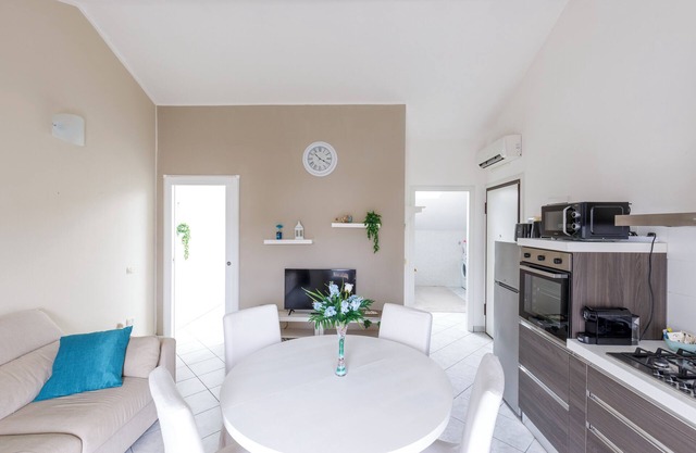 Elly's Home [Private Parking And WiFi]