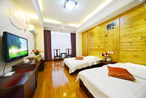 Emeishan Moon Bay Hotel