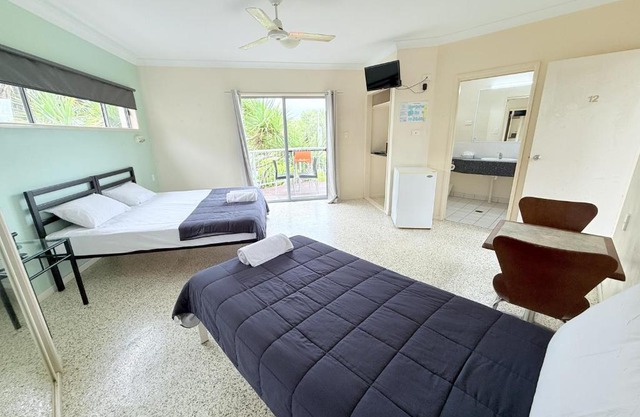 Emu Park Beach Motel